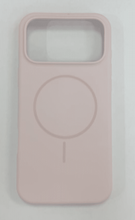 כיסוי גב Blaze Hybrid Silk MagSafe לסמארטפון IPhone 17 Pro Max צבע ורוד כיסוי גב Blaze Hybrid Silk MagSafe לסמארטפון IPhone 17 Pro Max צבע ורוד