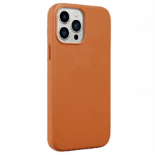 כיסוי Gripcase Gold Magsafe לסמארטפון iPhone 14 בצבע חום כיסוי Gripcase Gold Magsafe לסמארטפון iPhone 14 בצבע חום